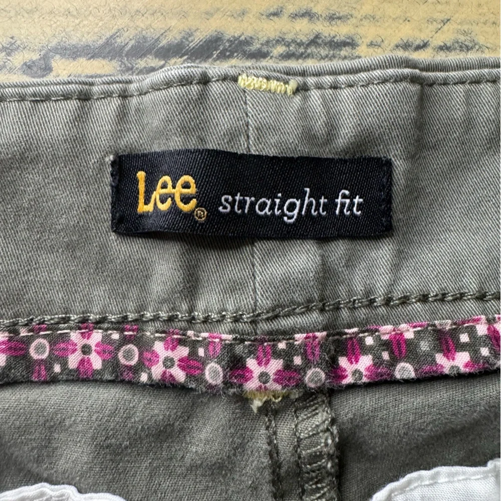 Lee Straight Fit Shorts - Picture 3 of 6